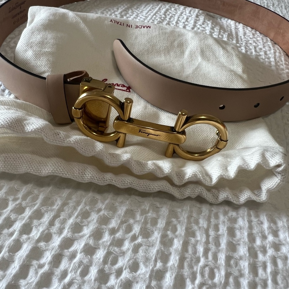 Salvatore Ferragamo Women Belt Size 80 Naturale Beige
